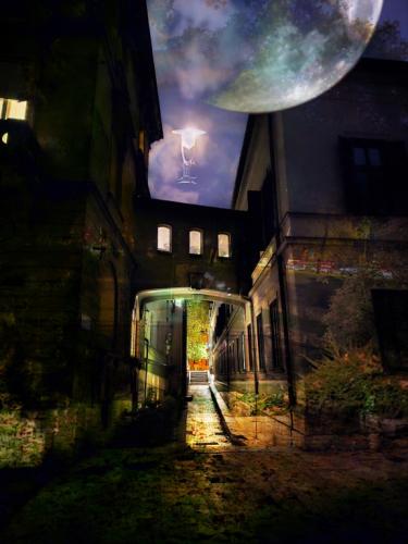 Bolygóközi tér - Gyimóthy Gábor (fotó)